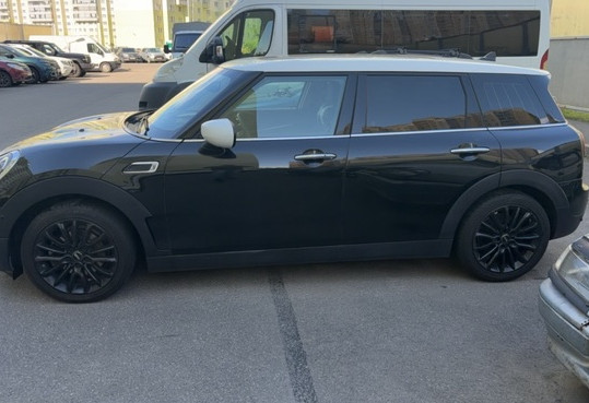 Аренда mini clubman стандарт класса 2022 года в городе Москва от 4960 руб./сутки, передний привод, двигатель: бензин, объем 1.5 литров, каско (Впишу в полис), ОСАГО (Впишу в полис), без водителя, недорого, вид 2 - RentRide