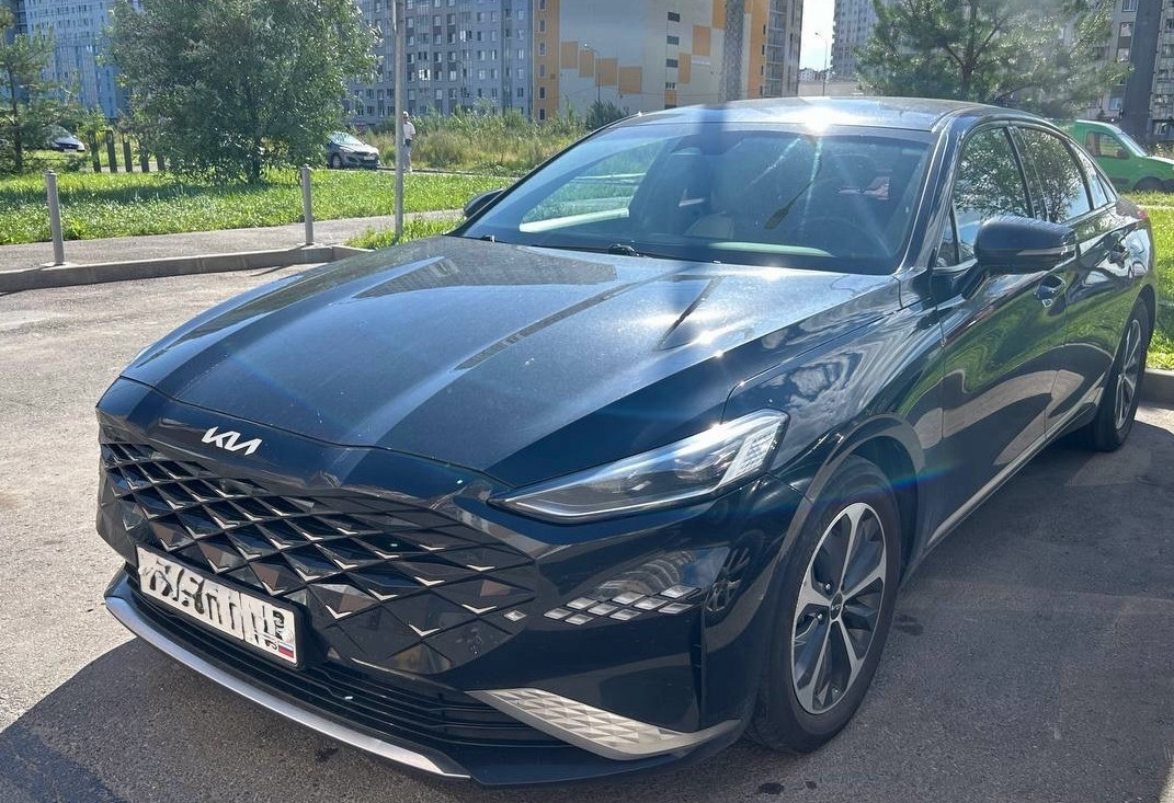 Аренда kia k8 бизнес класса 2021 года в городе Москва от 5200 руб./сутки, передний привод, двигатель: гибрид, объем 1.6 литров, каско (Впишу в полис), ОСАГО (Впишу в полис), без водителя, недорого - RentRide