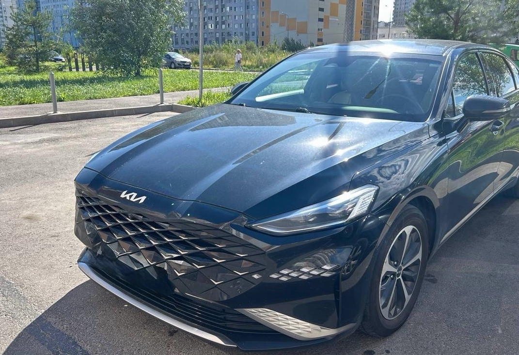 Аренда kia k8 бизнес класса 2021 года в городе Москва от 5200 руб./сутки, передний привод, двигатель: гибрид, объем 1.6 литров, каско (Впишу в полис), ОСАГО (Впишу в полис), без водителя, недорого, вид 2 - RentRide