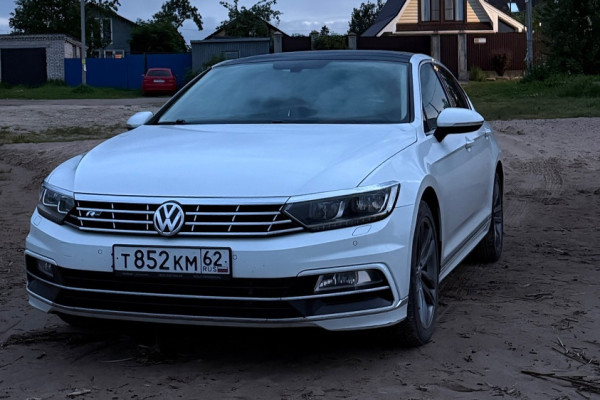 Прокат авто volkswagen passat стандарт класса 2018 года в городе Санкт-Петербург Василеостровская от 4500 руб./сутки, передний привод, двигатель: бензин, объем 1.8 литров, ОСАГО (Впишу в полис), без водителя, недорого - RentRide