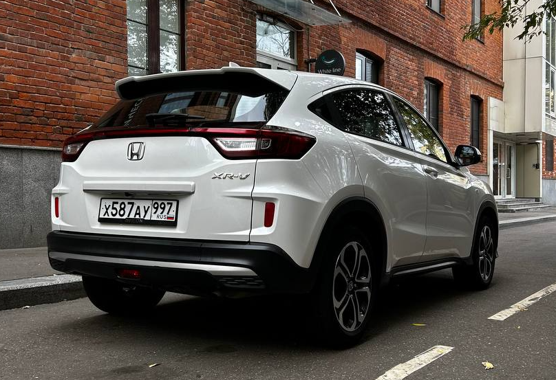 Аренда honda xr-v эконом класса 2022 года в городе Москва Щелковская от 2800 руб./сутки, передний привод, двигатель: бензин, объем 1498 литров, ОСАГО (Мультидрайв), без водителя, недорого, вид 5 - RentRide