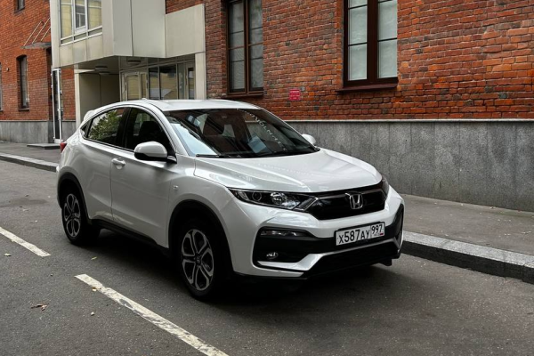 Прокат авто honda xr-v эконом класса 2022 года в городе Москва Щелковская от 2800 руб./сутки, передний привод, двигатель: бензин, объем 1498 литров, ОСАГО (Мультидрайв), без водителя, недорого - RentRide