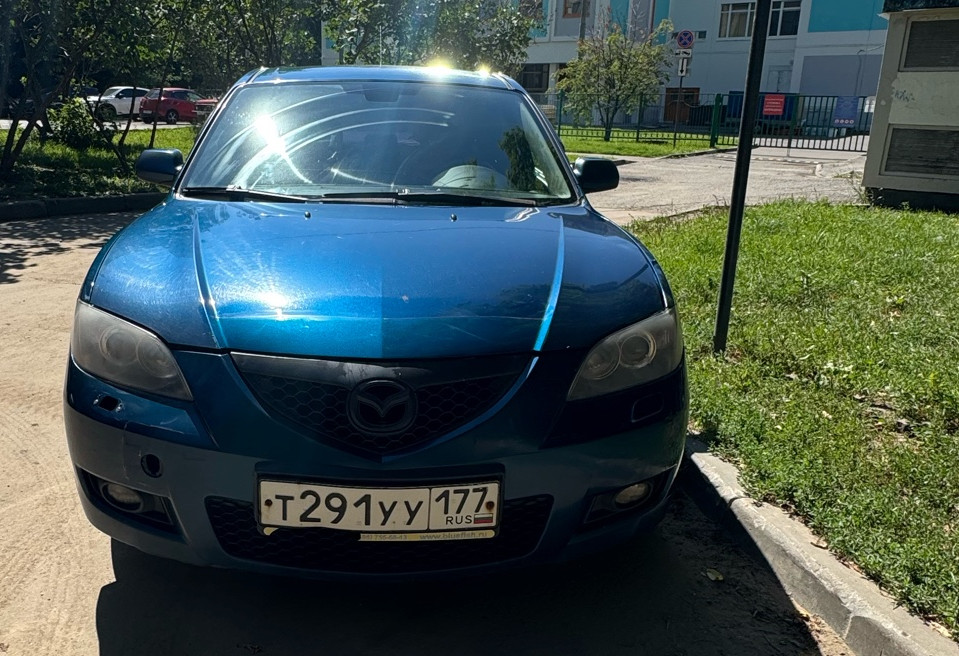 Аренда mazda 3 эконом класса 2007 года в городе Москва Бабушкинская от 1800 руб./сутки, передний привод, двигатель: бензин, объем 1.6 литров, ОСАГО (Впишу в полис), без водителя, недорого, вид 4 - RentRide