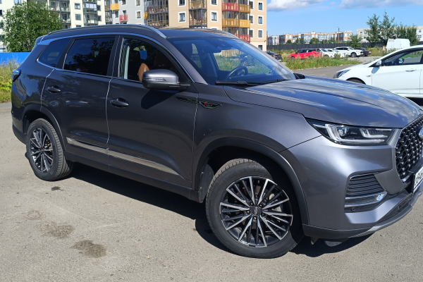 Прокат авто chery tiggo-8-pro-max комфорт класса 2022 года в городе Санкт-Петербург от 4400 руб./сутки, полный привод, двигатель: бензин, объем 2 литра, ОСАГО (Впишу в полис), без водителя, недорого - RentRide