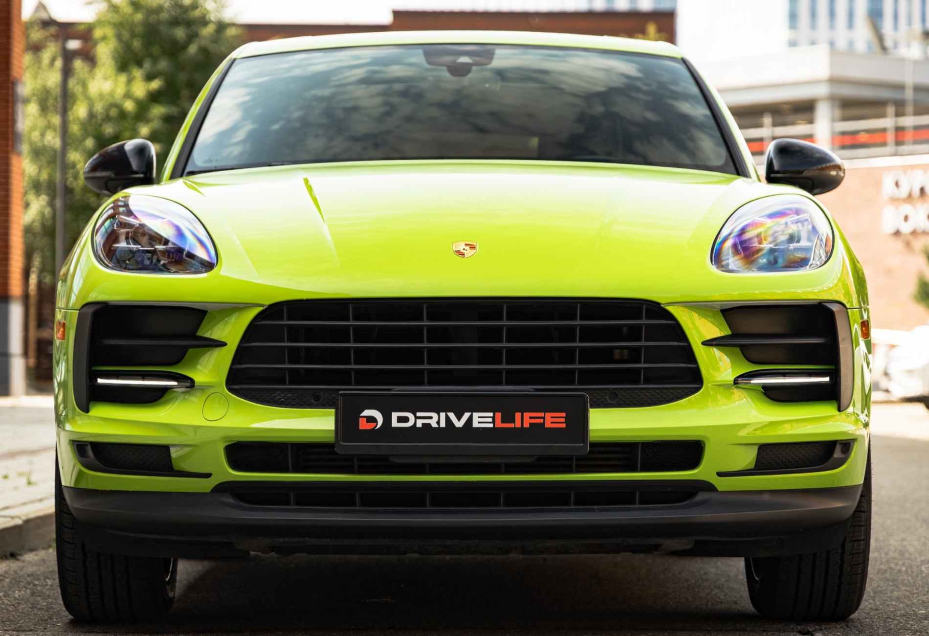 Аренда porsche macan премиум класса 2021 года в городе Москва Лермонтовский проспект от 10900 руб./сутки, полный привод, двигатель: бензин, объем 2 литра, ОСАГО (Мультидрайв), без водителя, недорого, вид 2 - RentRide