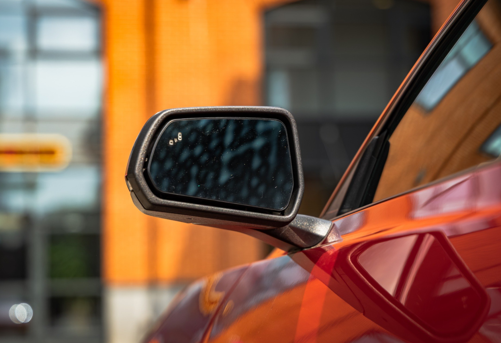 Аренда ford mustang бизнес класса 2022 года в городе Москва Лермонтовский проспект от 8900 руб./сутки, задний привод, двигатель: бензин, объем 2.3 литра, ОСАГО (Мультидрайв), без водителя, недорого, вид 4 - RentRide