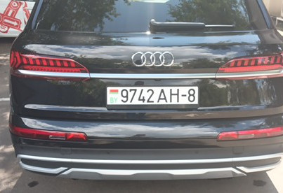 Аренда audi q7 бизнес класса 2022 года в городе Москва Волгоградский проспект от 7840 руб./сутки, полный привод, двигатель: бензин, объем 3000 литров, ОСАГО (Мультидрайв), без водителя, недорого, вид 4 - RentRide