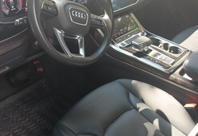 Аренда audi q7 бизнес класса 2022 года в городе Москва Волгоградский проспект от 7840 руб./сутки, полный привод, двигатель: бензин, объем 3000 литров, ОСАГО (Мультидрайв), без водителя, недорого, вид 6 - RentRide