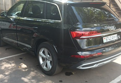 Аренда audi q7 бизнес класса 2022 года в городе Москва Волгоградский проспект от 7840 руб./сутки, полный привод, двигатель: бензин, объем 3000 литров, ОСАГО (Мультидрайв), без водителя, недорого, вид 5 - RentRide
