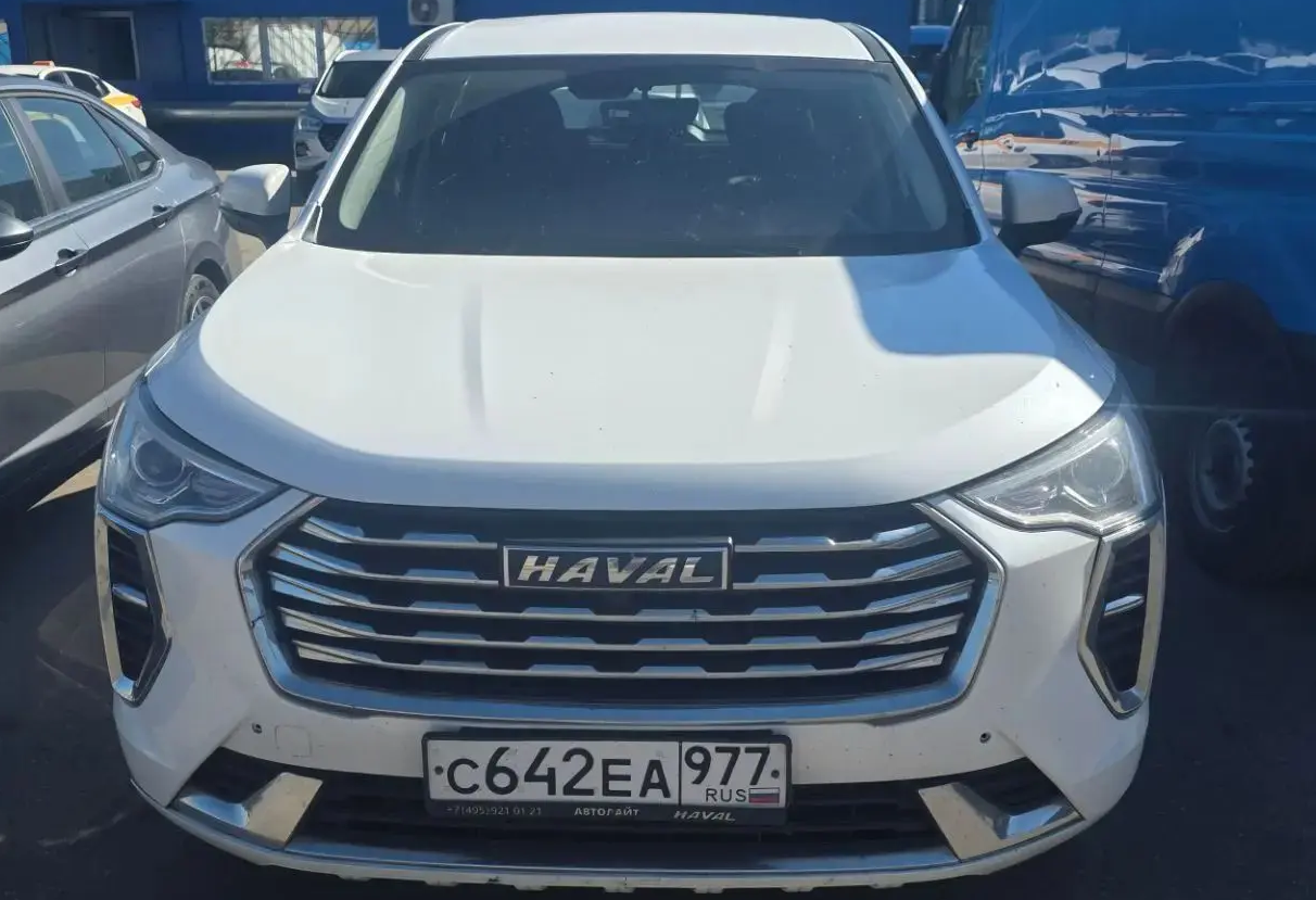 Аренда haval jolion комфорт класса 2024 года в городе Москва Новые Черемушки от 3200 руб./сутки, передний привод, двигатель: бензин, объем 1.5 литров, ОСАГО (Мультидрайв), без водителя, недорого, вид 2 - RentRide