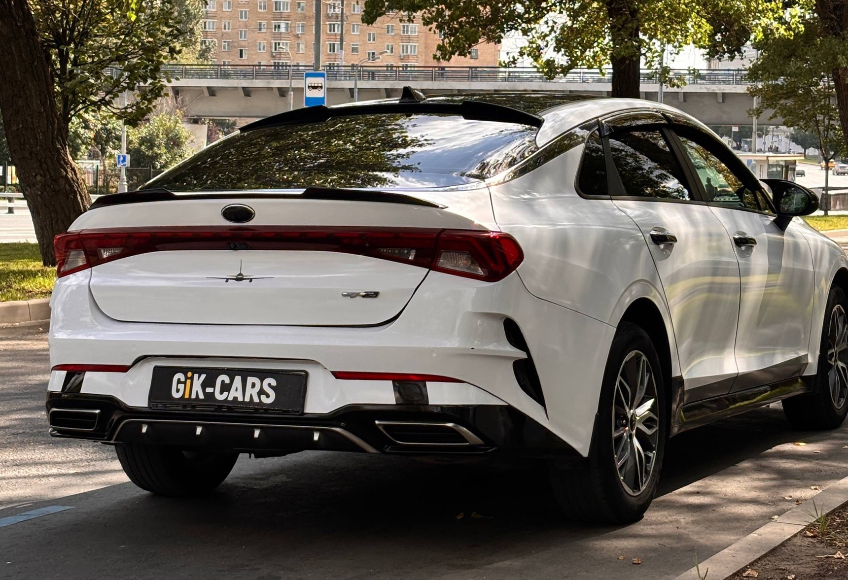 Аренда kia k5 комфорт класса 2021 года в городе Москва Нагорная от 4990 руб./сутки, передний привод, двигатель: бензин, объем 2 литра, ОСАГО (Впишу в полис), без водителя, недорого, вид 4 - RentRide