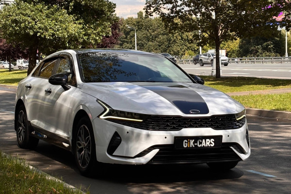 Прокат авто kia k5 комфорт класса 2021 года в городе Москва Нагорная от 4990 руб./сутки, передний привод, двигатель: бензин, объем 2 литра, ОСАГО (Впишу в полис), без водителя, недорого - RentRide