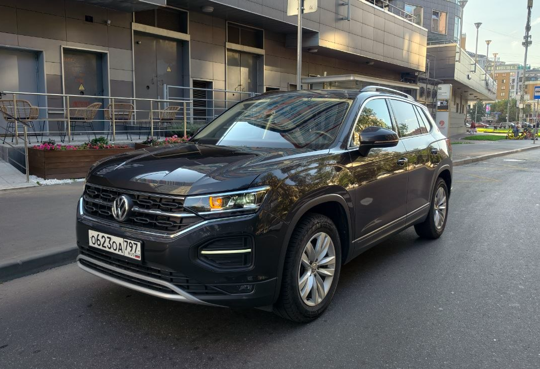 Аренда volkswagen tayron комфорт класса 2021 года в городе Москва Щелковская от 4000 руб./сутки, передний привод, двигатель: бензин, объем 1395 литров, ОСАГО (Мультидрайв), без водителя, недорого - RentRide