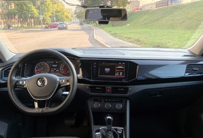 Аренда volkswagen tayron комфорт класса 2021 года в городе Москва Щелковская от 4000 руб./сутки, передний привод, двигатель: бензин, объем 1395 литров, ОСАГО (Мультидрайв), без водителя, недорого, вид 2 - RentRide