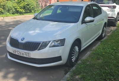 Аренда skoda octavia эконом класса 2017 года в городе Москва Нагорная от 3040 руб./сутки, передний привод, двигатель: бензин, объем 1.6 литров, ОСАГО (Впишу в полис), без водителя, недорого, вид 6 - RentRide