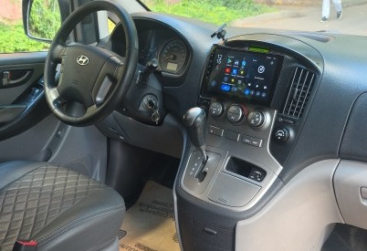 Аренда hyundai h-1 2012 года в городе Москва Нагорная от 5600 руб./сутки, задний привод, двигатель: дизель, объем 2.5 литров, ОСАГО (Впишу в полис), без водителя, недорого, вид 15 - RentRide