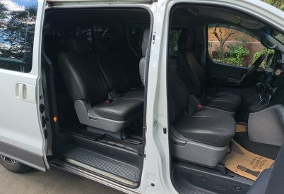 Аренда hyundai h-1 2012 года в городе Москва Нагорная от 5600 руб./сутки, задний привод, двигатель: дизель, объем 2.5 литров, ОСАГО (Впишу в полис), без водителя, недорого, вид 9 - RentRide