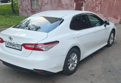 Аренда toyota camry комфорт класса 2019 года в городе Москва Нагорная от 4720 руб./сутки, передний привод, двигатель: бензин, объем 2 литра, ОСАГО (Впишу в полис), без водителя, недорого, вид 4 - RentRide