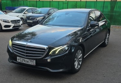 Аренда mercedes-benz e-klass бизнес класса 2020 года в городе Москва Нагорная от 6400 руб./сутки, задний привод, двигатель: дизель, объем 2 литра, ОСАГО (Впишу в полис), без водителя, недорого - RentRide