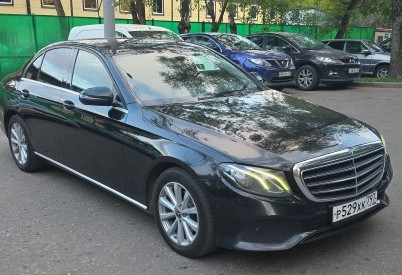 Аренда mercedes-benz e-klass бизнес класса 2020 года в городе Москва Нагорная от 6400 руб./сутки, задний привод, двигатель: дизель, объем 2 литра, ОСАГО (Впишу в полис), без водителя, недорого, вид 5 - RentRide