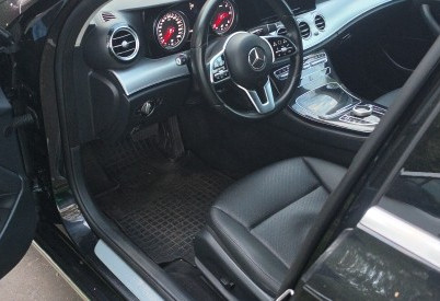Аренда mercedes-benz e-klass бизнес класса 2020 года в городе Москва Нагорная от 6400 руб./сутки, задний привод, двигатель: дизель, объем 2 литра, ОСАГО (Впишу в полис), без водителя, недорого, вид 10 - RentRide
