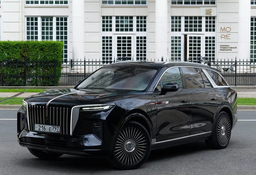 Аренда hongqi e-hs9 премиум класса 2021 года в городе Москва Домодедовская от 17000 руб./сутки, полный привод, двигатель: электро, без водителя, недорого - RentRide