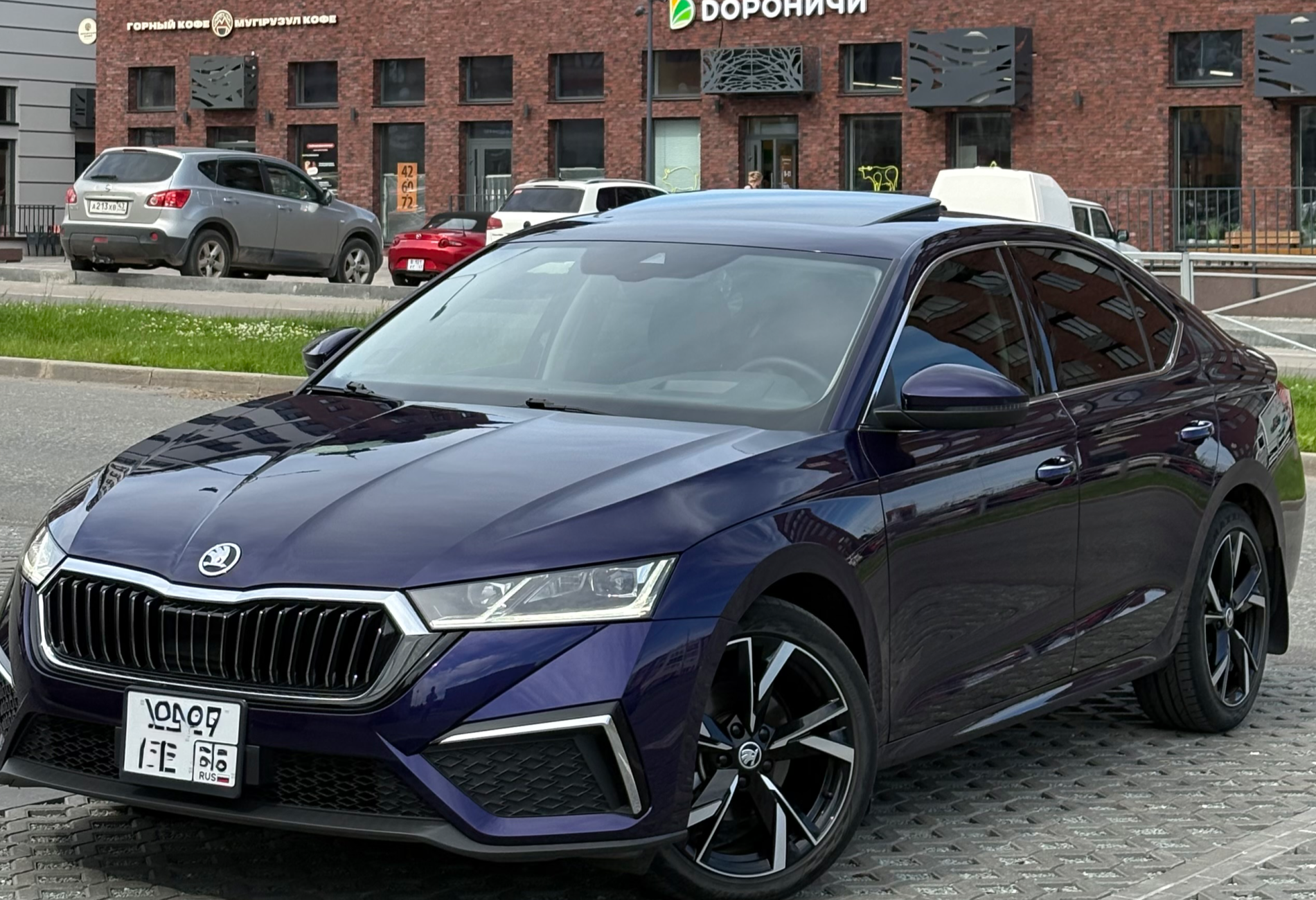 Аренда skoda octavia эконом класса 2021 года в городе Москва от 4400 руб./сутки, передний привод, двигатель: бензин, объем 1.4 литра, каско (Впишу в полис), ОСАГО (Мультидрайв), без водителя, недорого - RentRide
