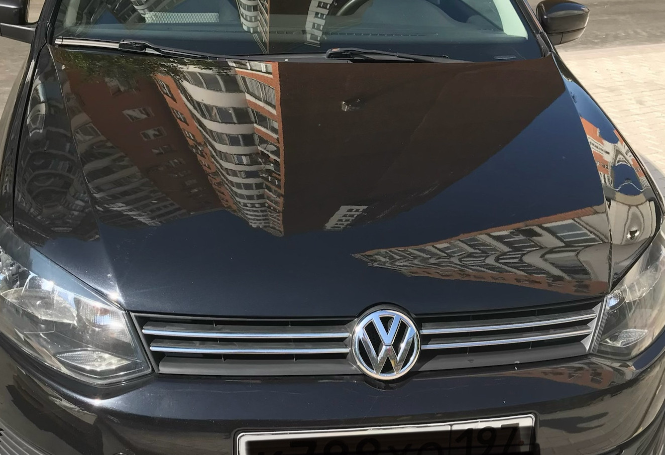 Аренда volkswagen polo эконом класса 2012 года в городе Москва Бауманская от 2400 руб./сутки, передний привод, двигатель: бензин, объем 1.6 литров, ОСАГО (Впишу в полис), без водителя, недорого, вид 7 - RentRide