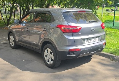 Аренда hyundai creta эконом класса 2018 года в городе Москва Нагорная от 3920 руб./сутки, передний привод, двигатель: бензин, объем 1.6 литров, ОСАГО (Впишу в полис), без водителя, недорого, вид 4 - RentRide