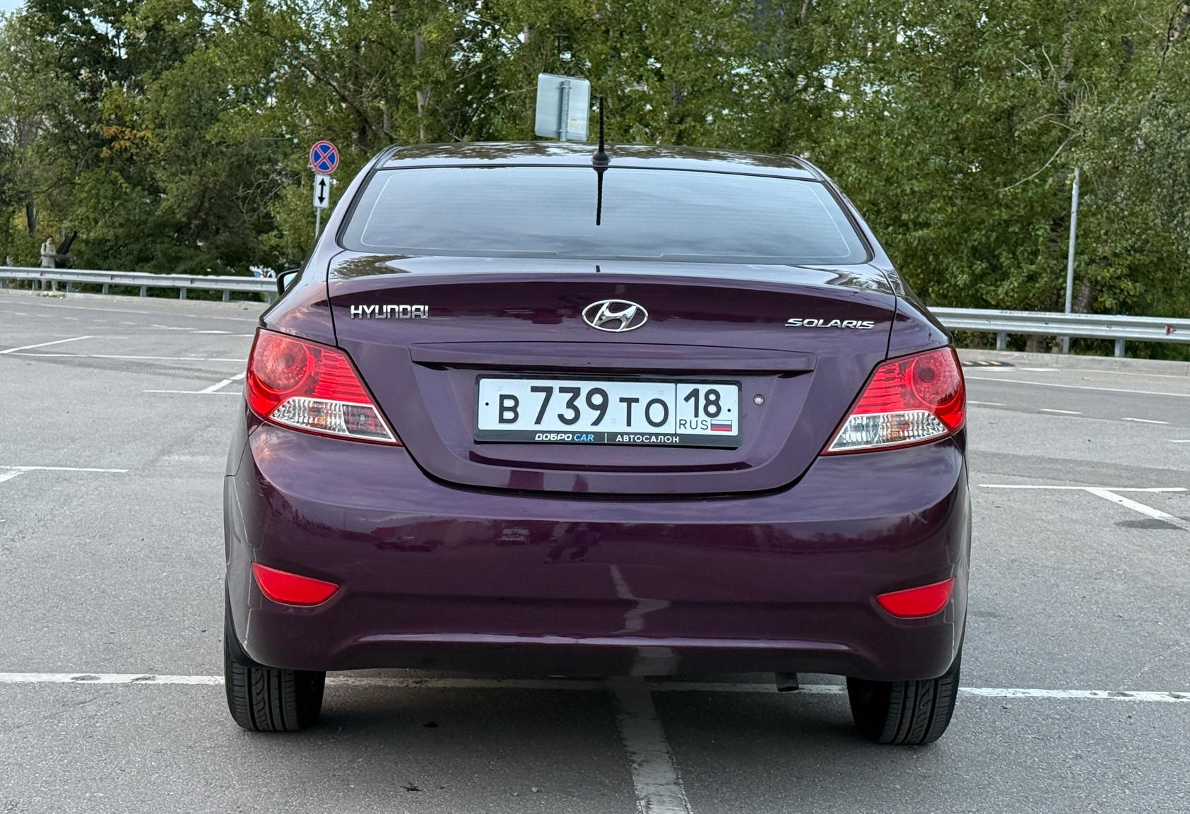Аренда hyundai solaris эконом класса 2012 года в городе Москва Бабушкинская от 2160 руб./сутки, передний привод, двигатель: бензин, объем 1.6 литров, ОСАГО (Мультидрайв), без водителя, недорого, вид 6 - RentRide