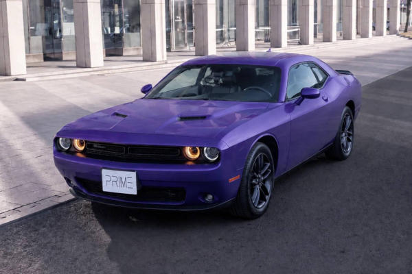 Прокат авто dodge challenger премиум класса 2019 года в городе Москва Тульская от 10800 руб./сутки, задний привод, двигатель: бензин, объем 3.6 литров, каско (Мультидрайв), ОСАГО (Мультидрайв), без водителя, недорого - RentRide