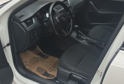 Аренда skoda octavia эконом класса 2018 года в городе Москва Нагорная от 3200 руб./сутки, передний привод, двигатель: бензин, объем 1.6 литров, ОСАГО (Впишу в полис), без водителя, недорого, вид 13 - RentRide