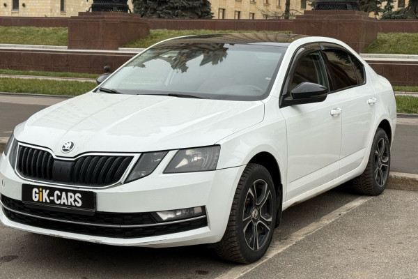 Прокат авто skoda octavia эконом класса 2018 года в городе Москва Нагорная от 3192 руб./сутки, передний привод, двигатель: бензин, объем 1.6 литров, ОСАГО (Впишу в полис), без водителя, недорого - RentRide
