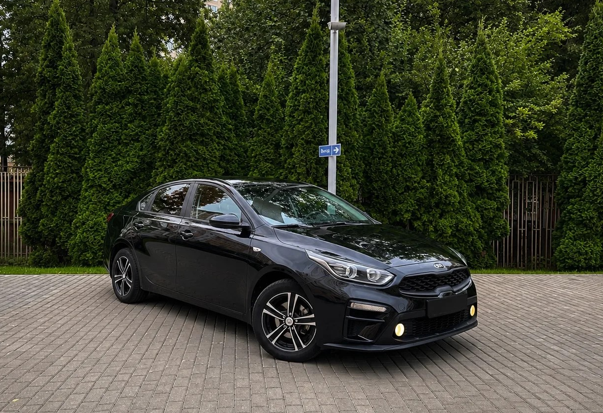 Аренда kia cerato комфорт класса 2020 года в городе Москва Перово от 2960 руб./сутки, передний привод, двигатель: бензин, объем 1.6 литров, ОСАГО (Впишу в полис), без водителя, недорого, вид 2 - RentRide