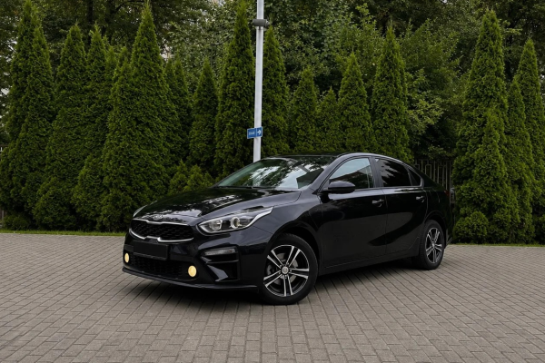 Прокат авто kia cerato комфорт класса 2020 года в городе Москва Перово от 2960 руб./сутки, передний привод, двигатель: бензин, объем 1.6 литров, ОСАГО (Впишу в полис), без водителя, недорого - RentRide