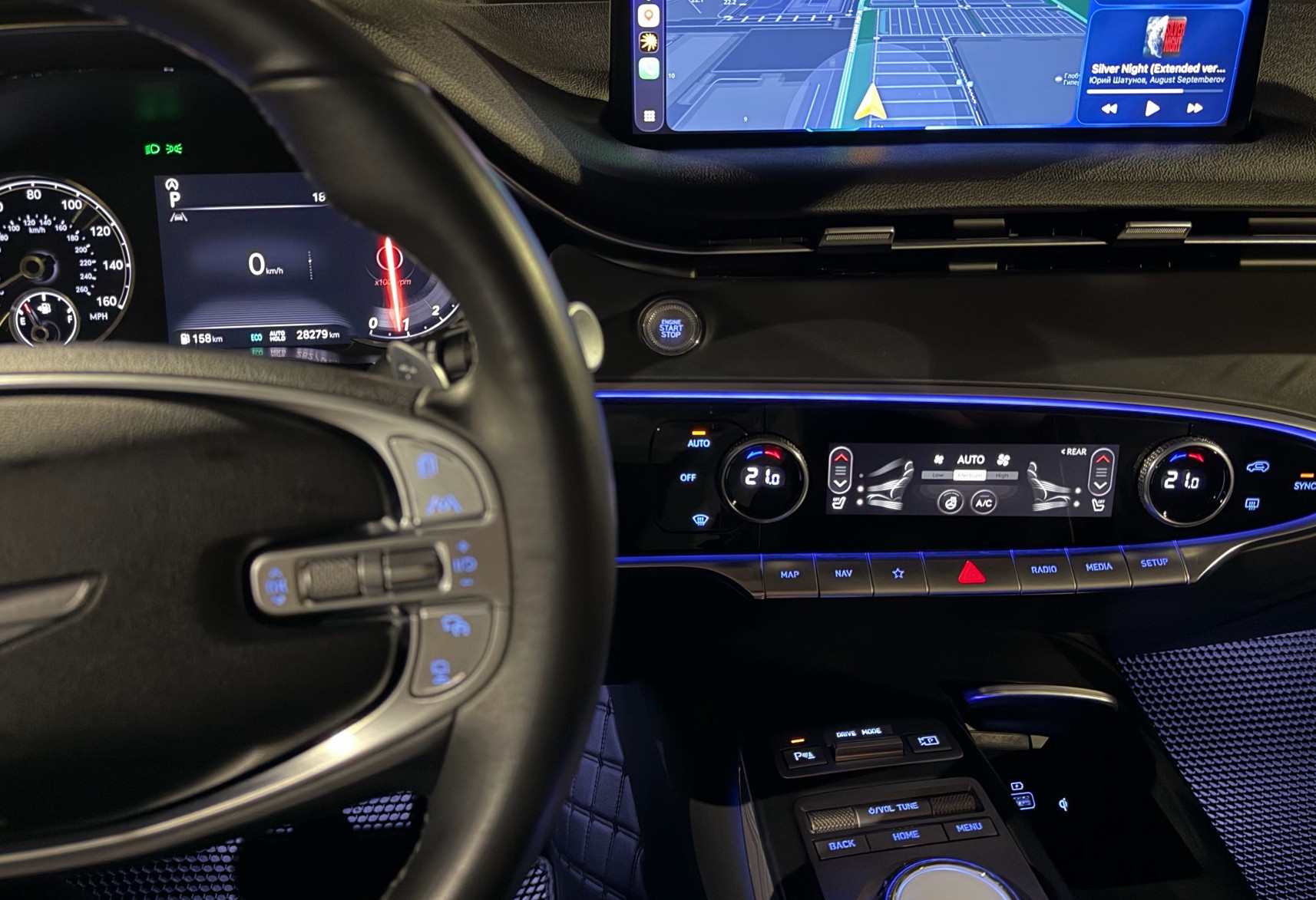 Аренда genesis gv70 бизнес класса 2023 года в городе Москва Котельники от 10400 руб./сутки, полный привод, двигатель: бензин, объем 2.5 литров, ОСАГО (Впишу в полис), без водителя, недорого, вид 9 - RentRide