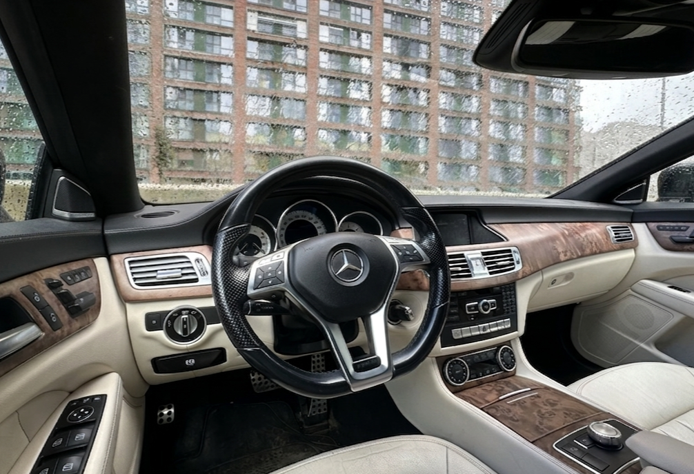 Аренда mercedes-benz cls бизнес класса 2013 года в городе Москва Братиславская от 7600 руб./сутки, полный привод, двигатель: дизель, объем 3 литра, каско (Мультидрайв), ОСАГО (Мультидрайв), без водителя, недорого, вид 8 - RentRide