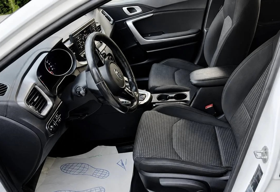 Аренда kia ceed комфорт класса 2020 года в городе Москва Перово от 2880 руб./сутки, передний привод, двигатель: бензин, объем 1.6 литров, ОСАГО (Впишу в полис), без водителя, недорого, вид 4 - RentRide