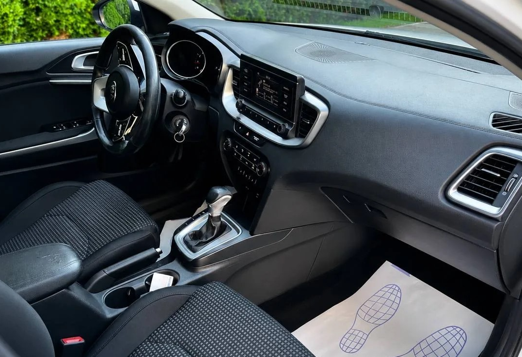 Аренда kia ceed комфорт класса 2020 года в городе Москва Перово от 2880 руб./сутки, передний привод, двигатель: бензин, объем 1.6 литров, ОСАГО (Впишу в полис), без водителя, недорого, вид 3 - RentRide