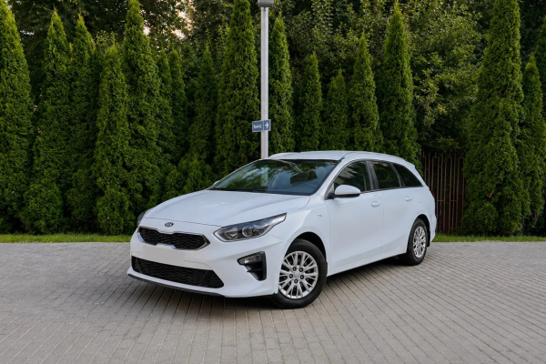Прокат авто kia ceed комфорт класса 2020 года в городе Москва Перово от 2880 руб./сутки, передний привод, двигатель: бензин, объем 1.6 литров, ОСАГО (Впишу в полис), без водителя, недорого - RentRide