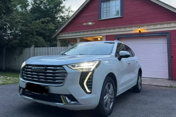 Прокат авто haval jolion эконом класса 2022 года в городе Москва Саларьево от 2900 руб./сутки, передний привод, двигатель: бензин, объем 1.5 литров, ОСАГО (Мультидрайв), без водителя, недорого - RentRide
