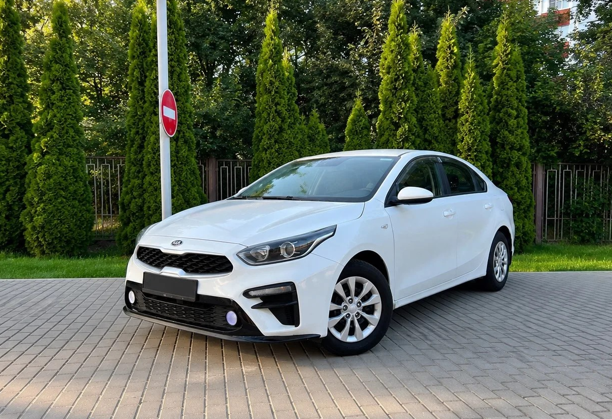 Аренда kia cerato комфорт класса 2021 года в городе Москва Перово от 3200 руб./сутки, передний привод, двигатель: бензин, объем 1.6 литров, каско (Впишу в полис), ОСАГО (Впишу в полис), без водителя, недорого - RentRide