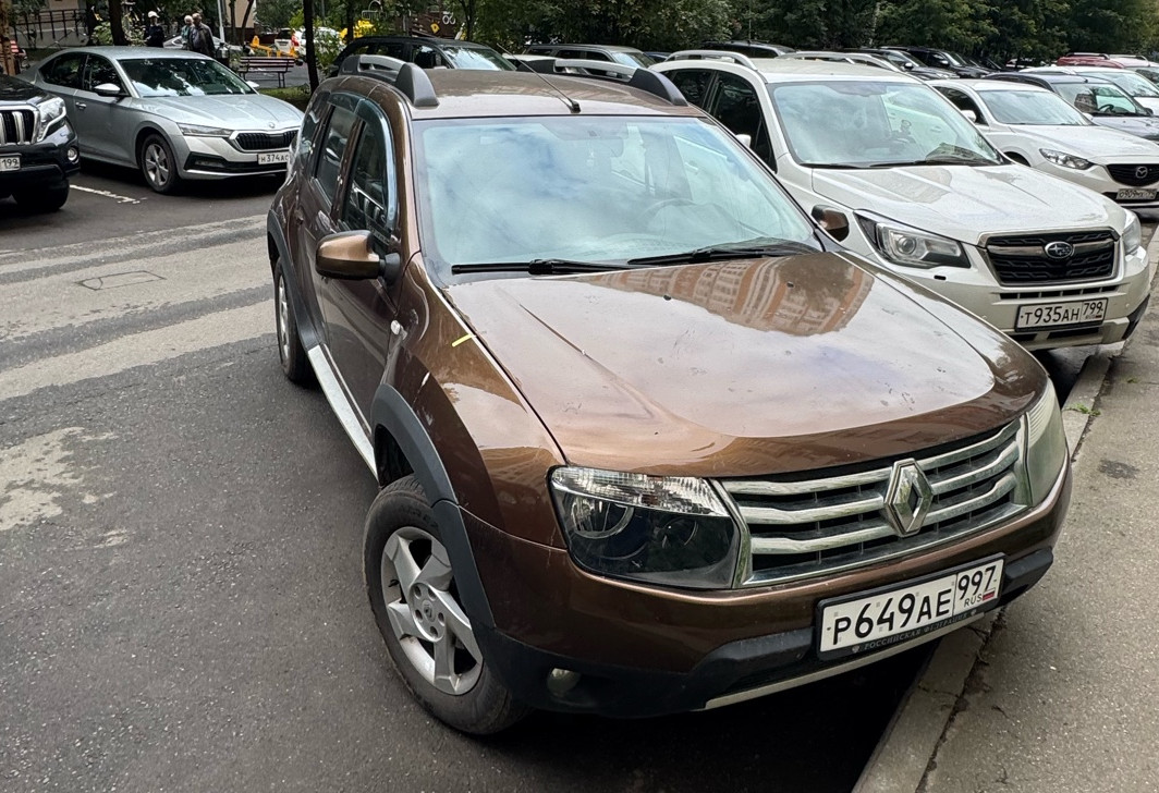 Аренда renault duster эконом класса 2012 года в городе Москва Бабушкинская от 2160 руб./сутки, полный привод, двигатель: бензин, объем 2 литра, ОСАГО (Впишу в полис), без водителя, недорого, вид 2 - RentRide
