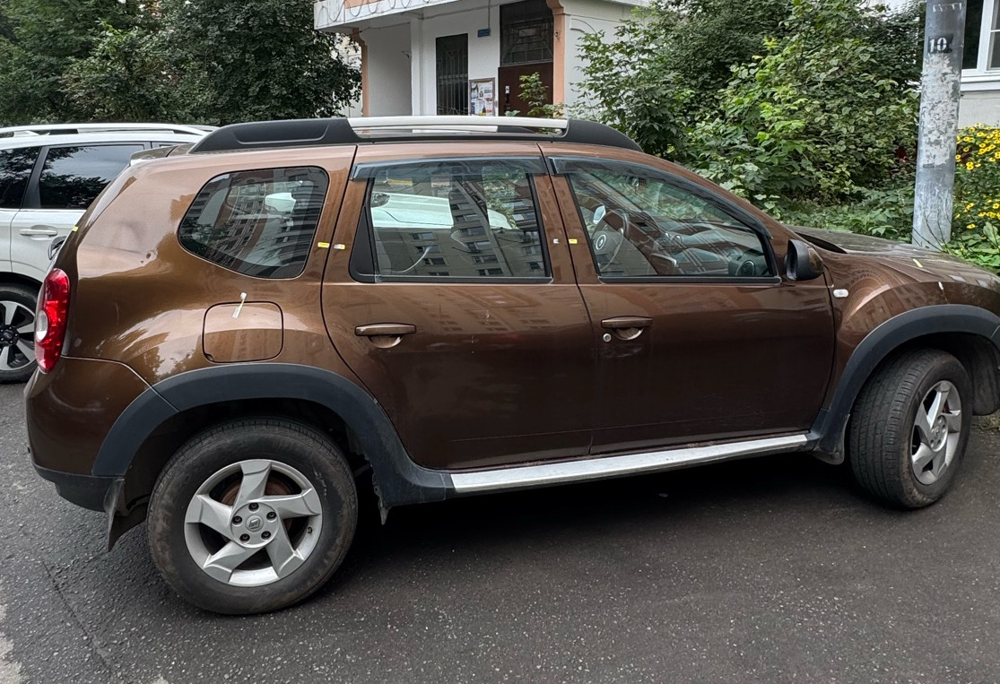 Аренда renault duster эконом класса 2012 года в городе Москва Бабушкинская от 2160 руб./сутки, полный привод, двигатель: бензин, объем 2 литра, ОСАГО (Впишу в полис), без водителя, недорого - RentRide