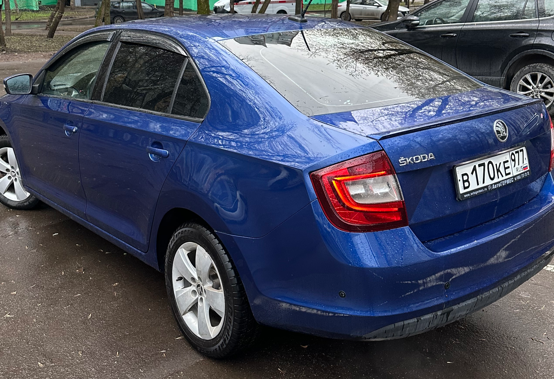 Аренда skoda rapid эконом класса 2017 года в городе Москва Бульвар Рокоссовского от 1760 руб./сутки, передний привод, двигатель: бензин, объем 1.4 литра, ОСАГО (Впишу в полис), без водителя, недорого, вид 4 - RentRide