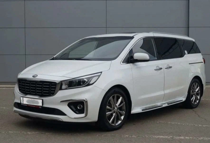 Аренда kia carnival 2020 года в городе Москва Пражская от 6000 руб./сутки, передний привод, двигатель: дизель, объем 2.2 литра, ОСАГО (Мультидрайв), без водителя, недорого - RentRide
