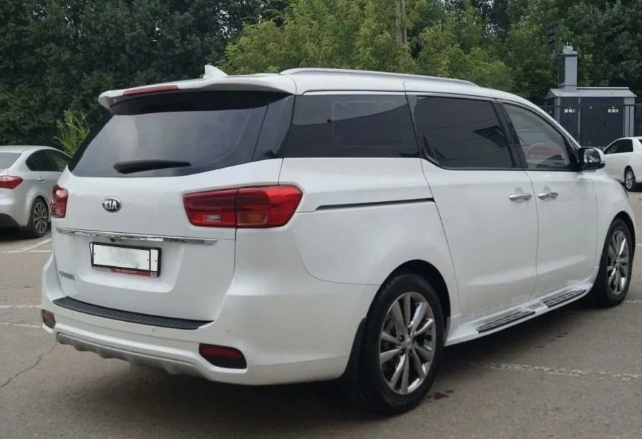 Аренда kia carnival 2020 года в городе Москва Пражская от 6000 руб./сутки, передний привод, двигатель: дизель, объем 2.2 литра, ОСАГО (Мультидрайв), без водителя, недорого, вид 2 - RentRide