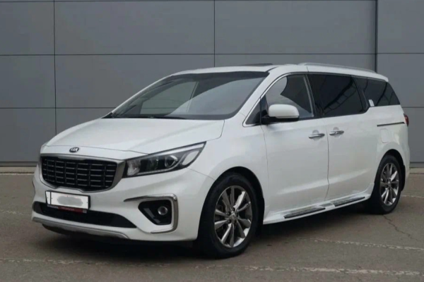 Прокат авто kia carnival 2020 года в городе Москва Пражская от 6000 руб./сутки, передний привод, двигатель: дизель, объем 2.2 литра, ОСАГО (Мультидрайв), без водителя, недорого - RentRide
