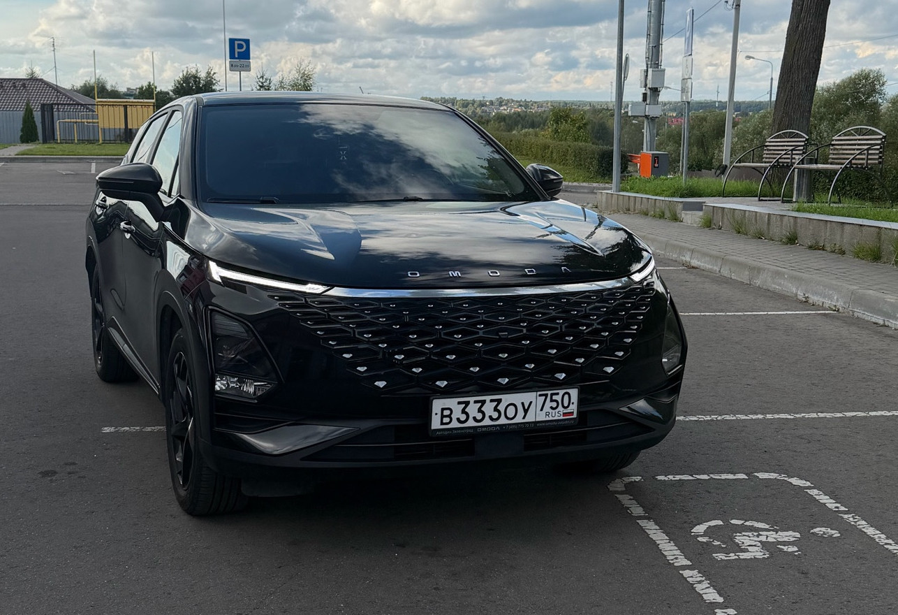 Аренда omoda c5 комфорт класса 2023 года в городе Москва Алтуфьево от 3200 руб./сутки, передний привод, двигатель: бензин, объем 1.5 литров, ОСАГО (Мультидрайв), без водителя, недорого - RentRide