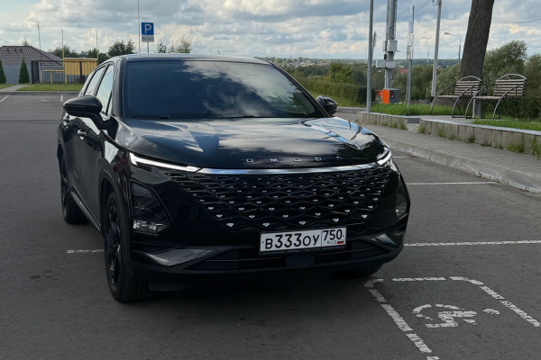 Прокат авто omoda c5 комфорт класса 2023 года в городе Москва Алтуфьево от 3200 руб./сутки, передний привод, двигатель: бензин, объем 1.5 литров, ОСАГО (Мультидрайв), без водителя, недорого - RentRide